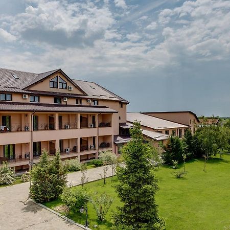 Club Insieme Grand Resort Potlogi Екстер'єр фото