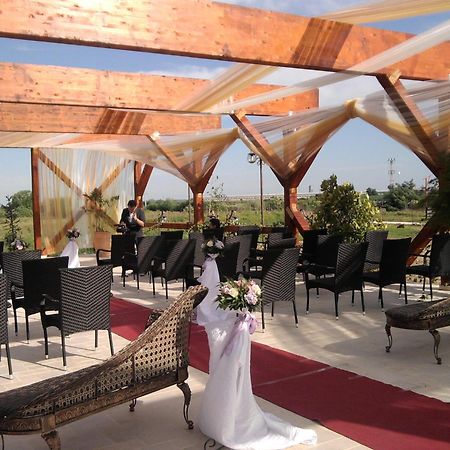 Club Insieme Grand Resort Potlogi Екстер'єр фото