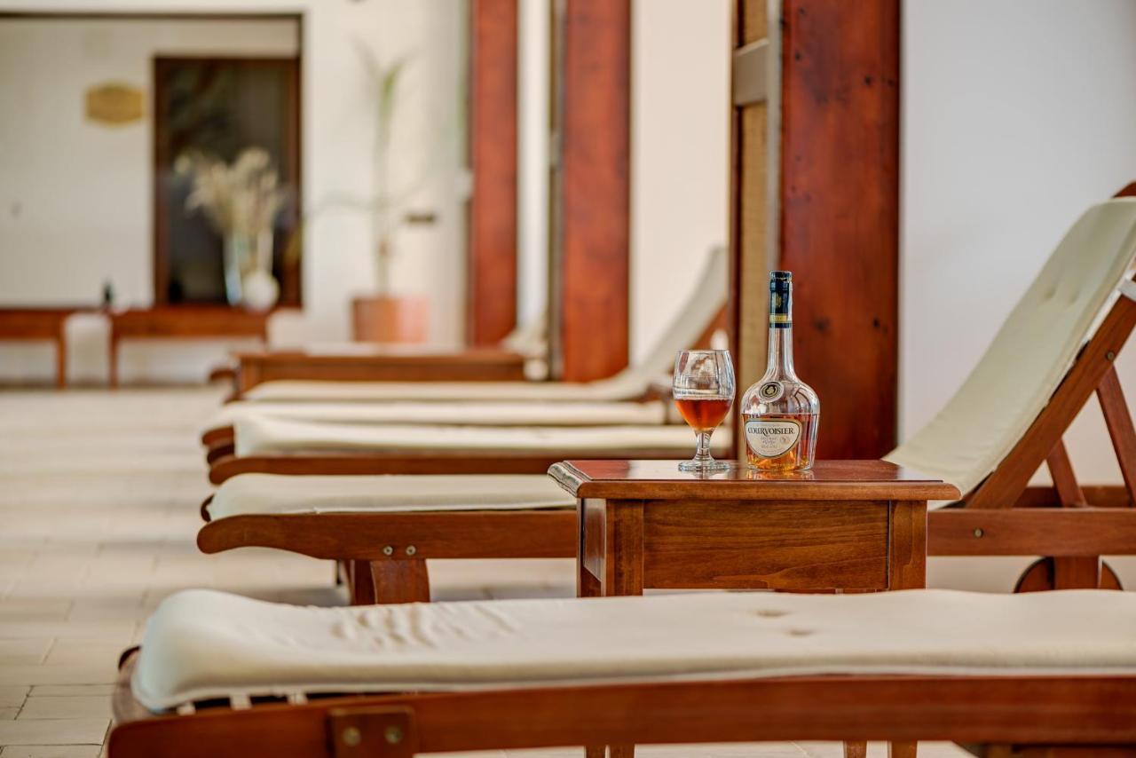 Club Insieme Grand Resort Potlogi Екстер'єр фото