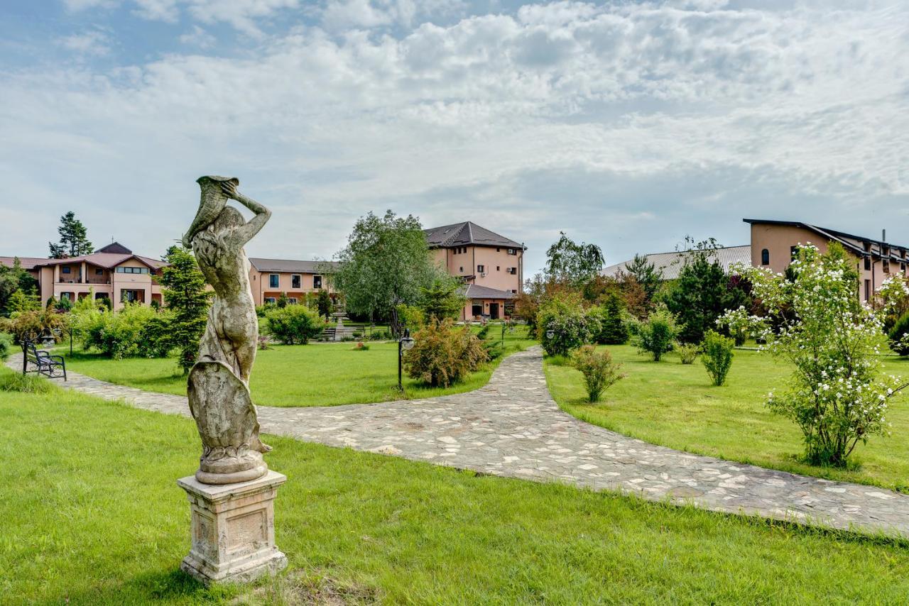 Club Insieme Grand Resort Potlogi Екстер'єр фото