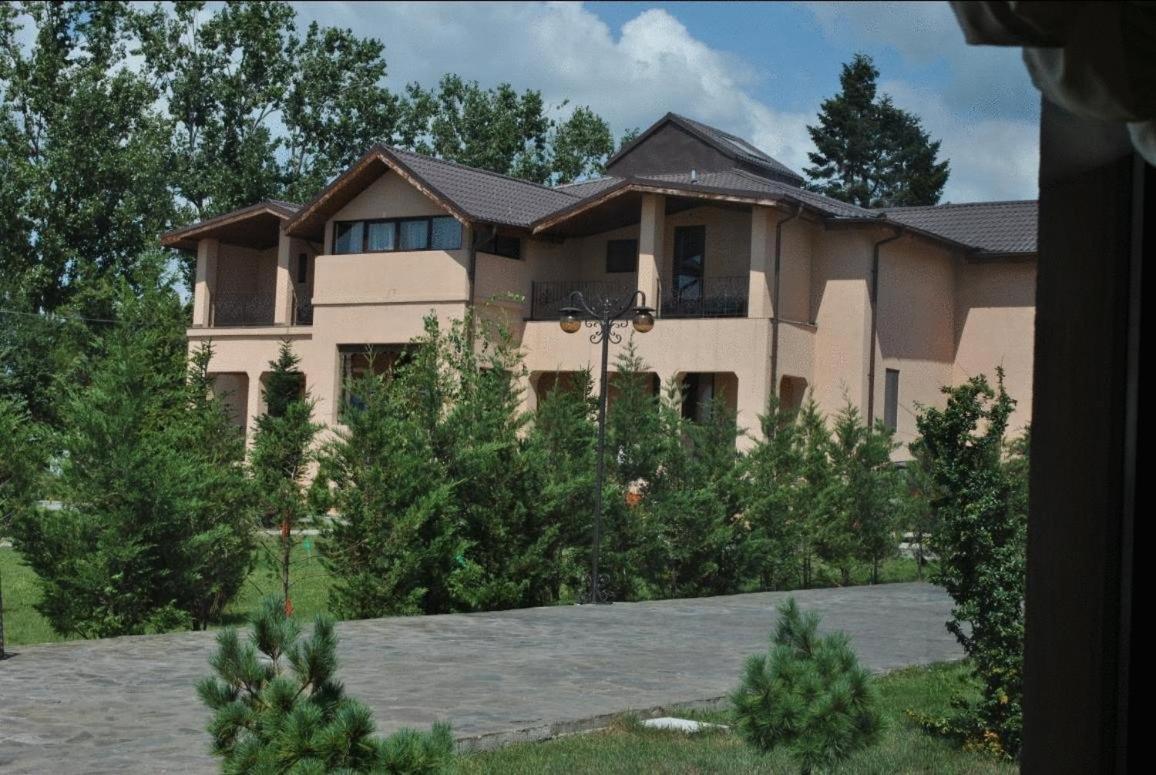 Club Insieme Grand Resort Potlogi Екстер'єр фото