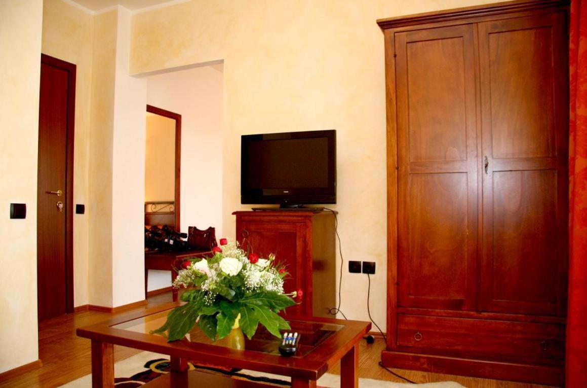 Club Insieme Grand Resort Potlogi Номер фото