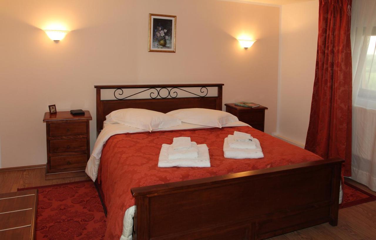 Club Insieme Grand Resort Potlogi Екстер'єр фото