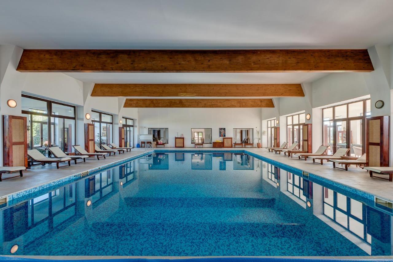 Club Insieme Grand Resort Potlogi Екстер'єр фото