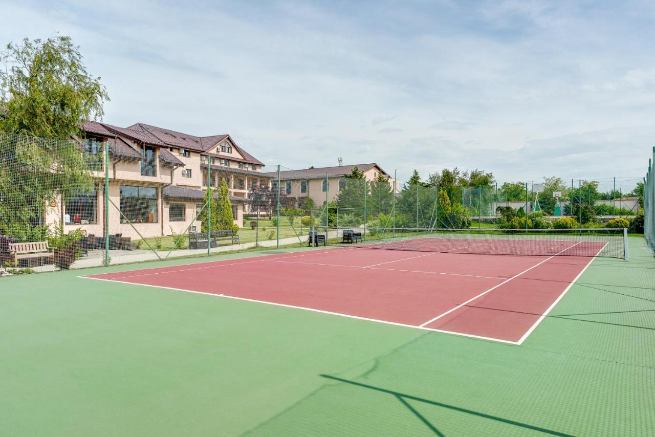 Club Insieme Grand Resort Potlogi Екстер'єр фото