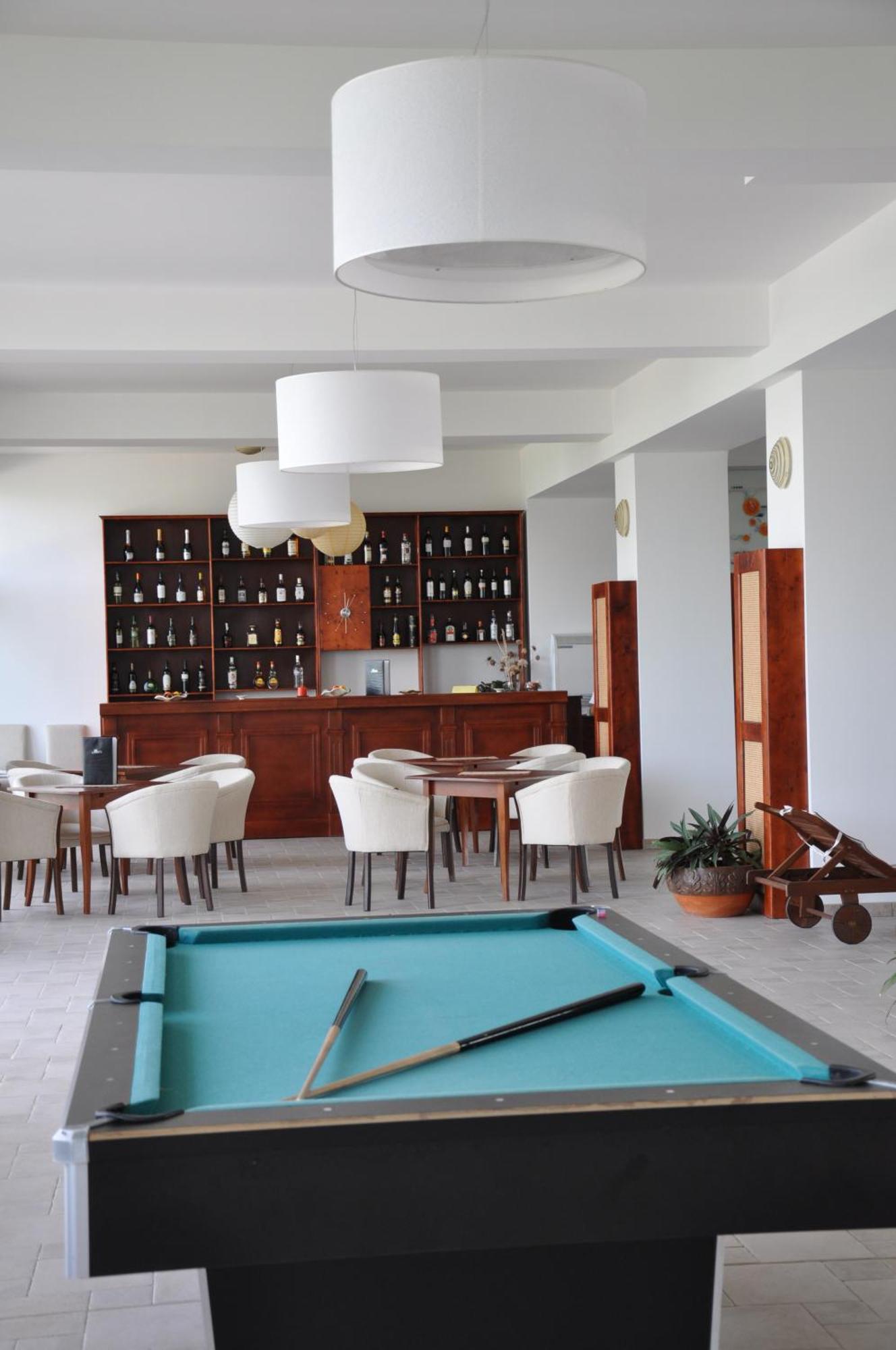 Club Insieme Grand Resort Potlogi Екстер'єр фото