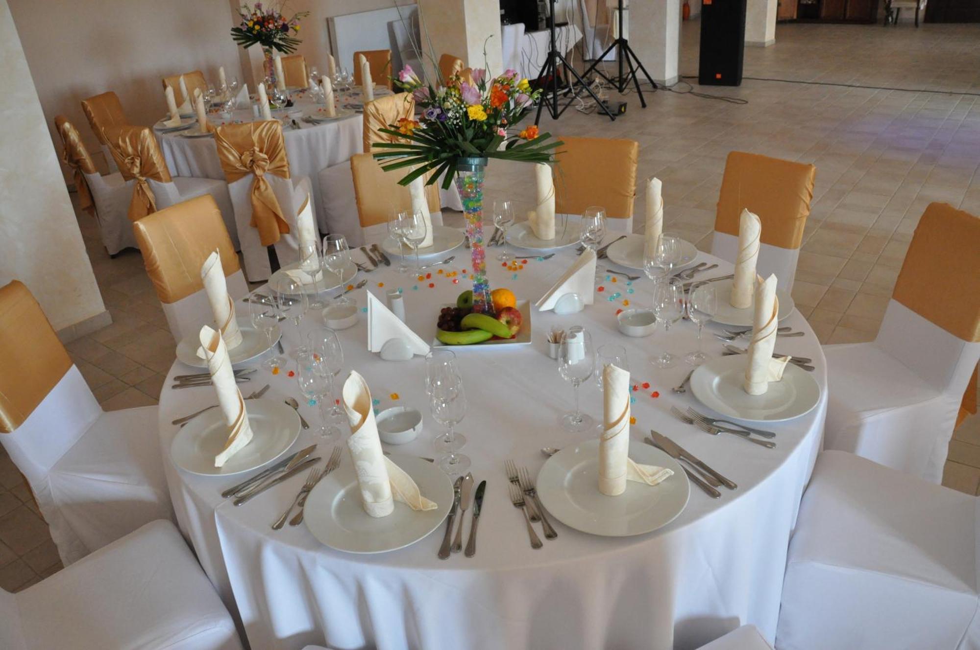 Club Insieme Grand Resort Potlogi Екстер'єр фото