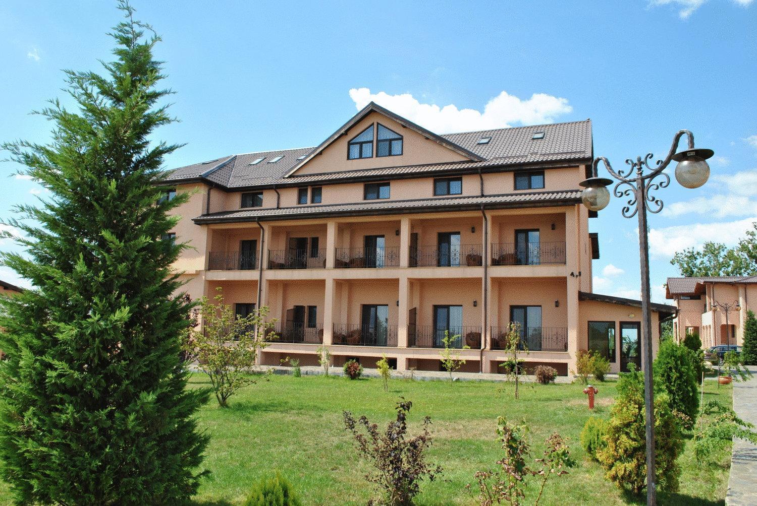 Club Insieme Grand Resort Potlogi Екстер'єр фото